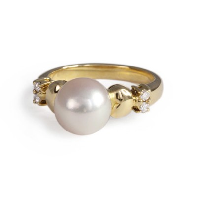 Pearl and Diamond Ring