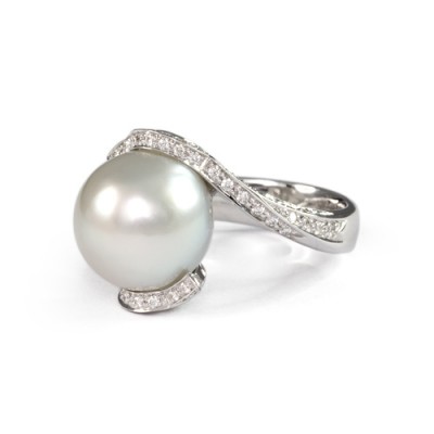 Pearl and Diamond Ring